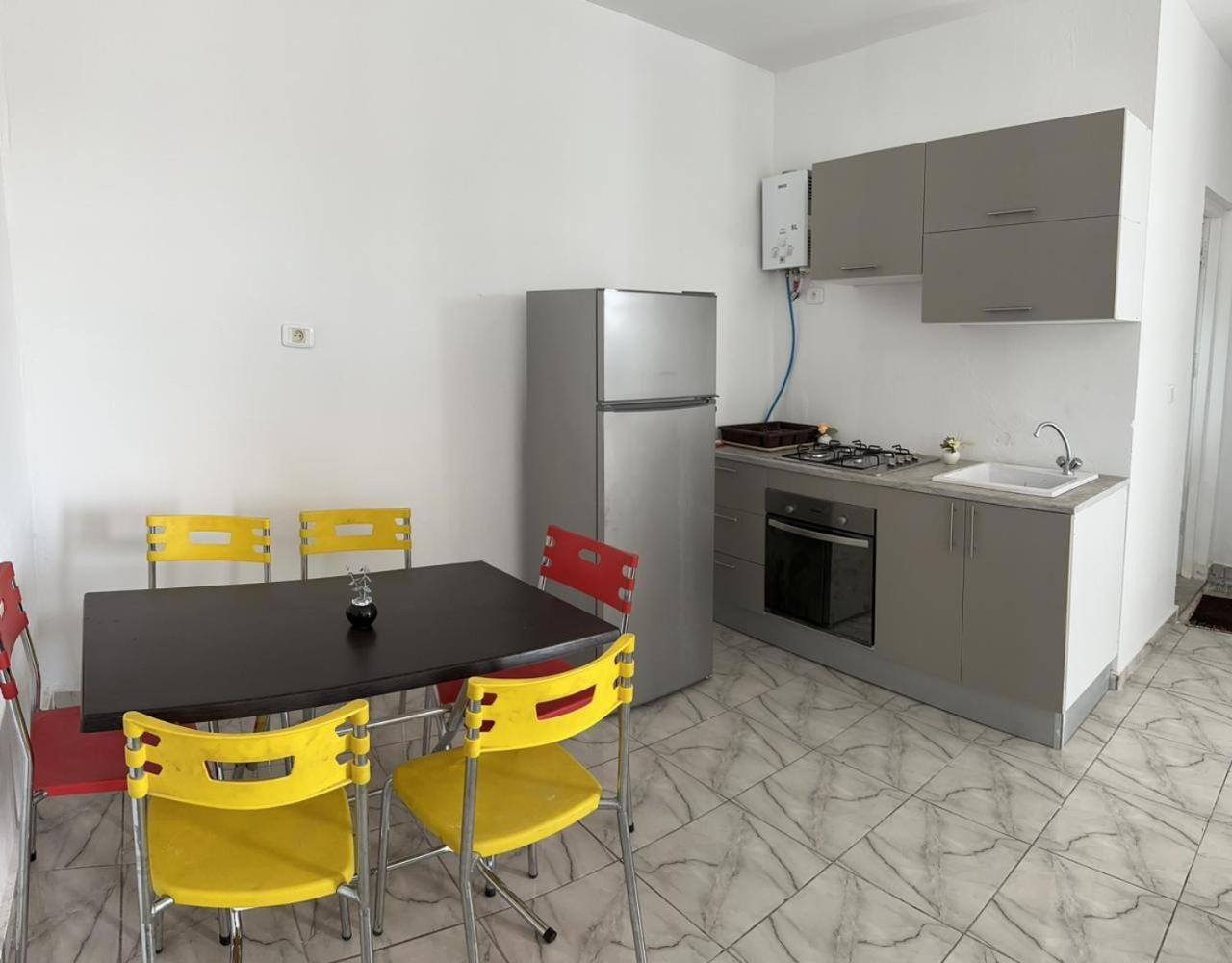 Dyar Amina Apartment Мидун Екстериор снимка